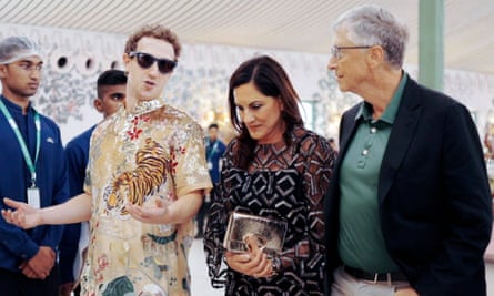Mark Zuckerberg in an eye-catching shirt, with Paula Hurd and Bill Gates